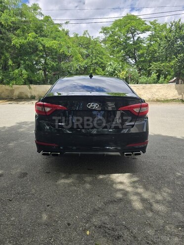Hyundai Sonata-12