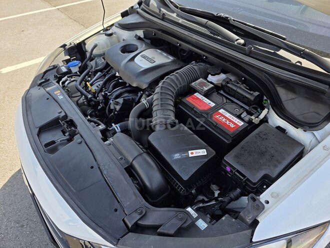 Hyundai Avante-12