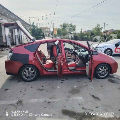 Toyota Prius-5
