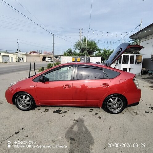 Toyota Prius-4