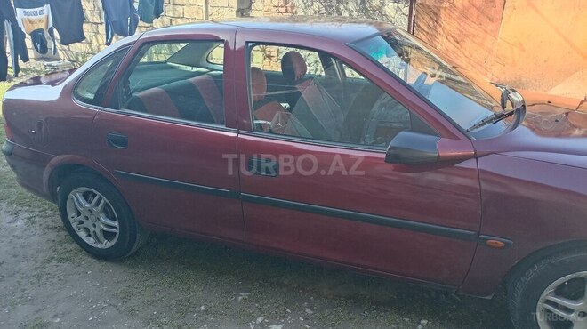 Opel Vectra-4