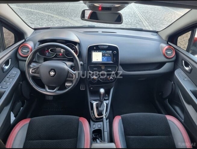 Renault Clio-10