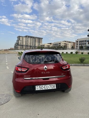 Renault Clio-7