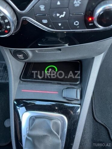 Renault Clio-12