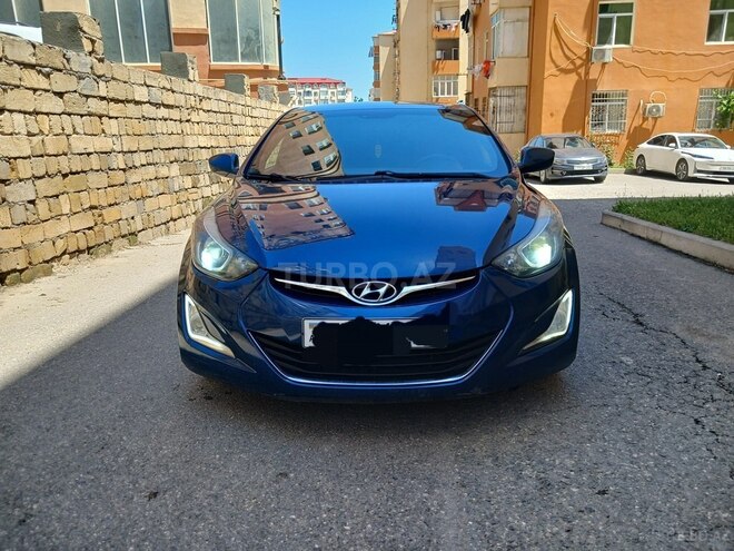 Hyundai Elantra-1