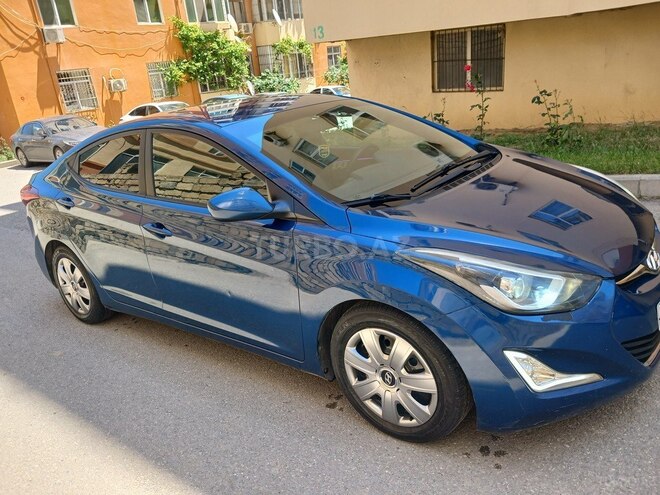 Hyundai Elantra-6