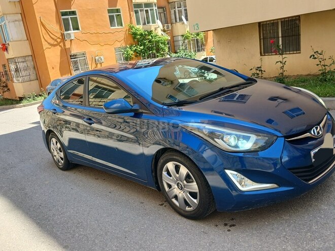 Hyundai Elantra-14