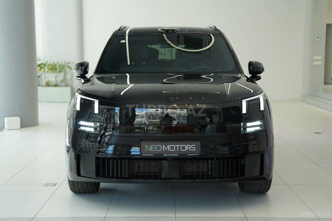 Lynk & Co 900-3