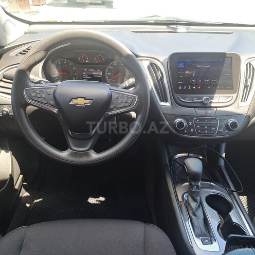 Chevrolet Malibu-8