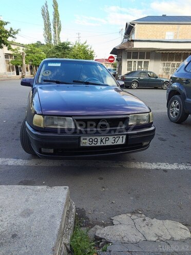 Opel Vectra-3