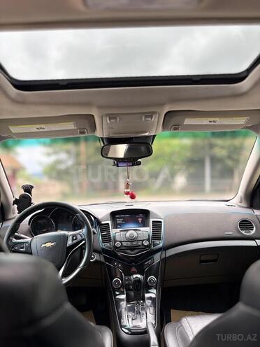 Chevrolet Cruze-11