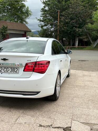 Chevrolet Cruze-12