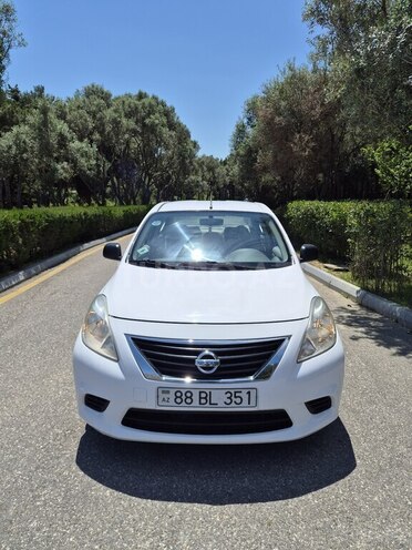 Nissan Sunny-2