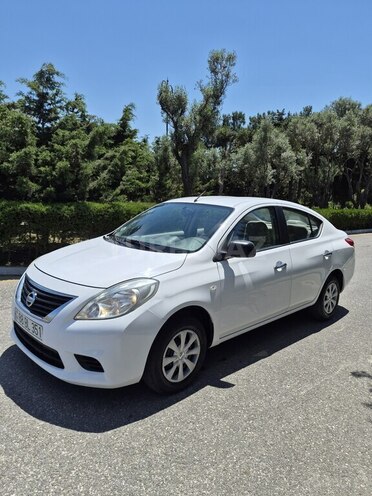 Nissan Sunny-7