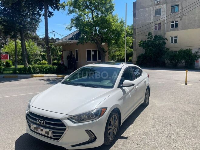Hyundai Elantra-2
