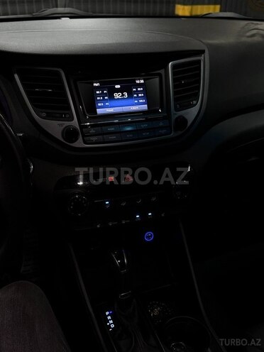 Hyundai Tucson-13