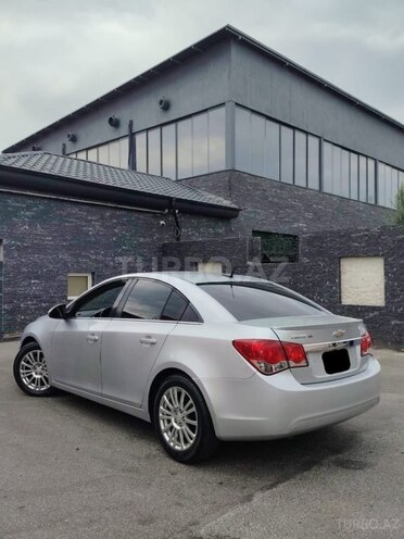 Chevrolet Cruze-2