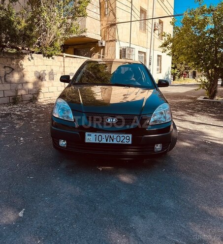 Kia Rio-1