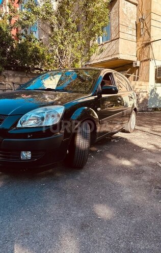 Kia Rio-5