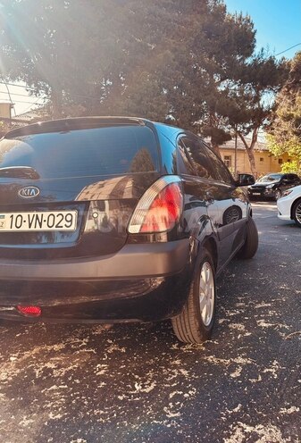 Kia Rio-10