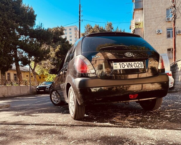 Kia Rio-9