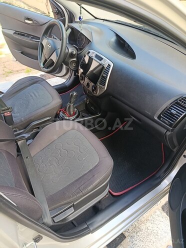 Hyundai i20-9
