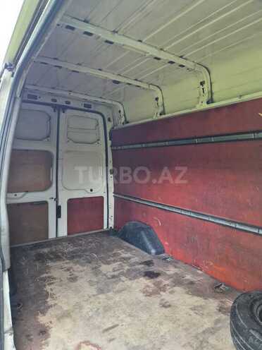 Ford Transit-4