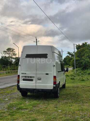 Ford Transit-2