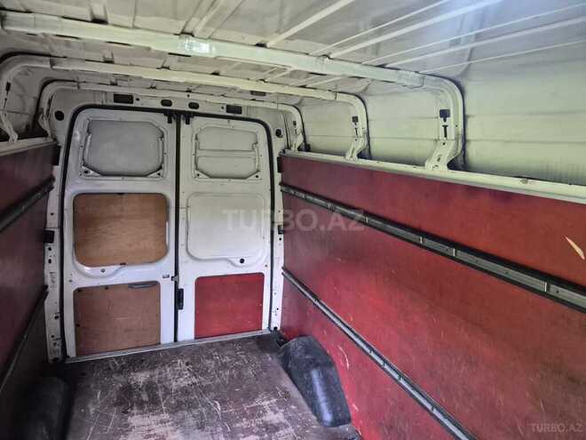 Ford Transit-11