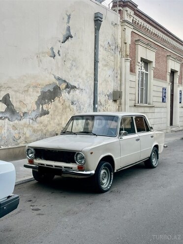 LADA (VAZ) 21011-4