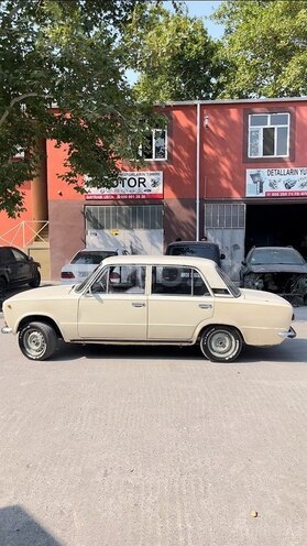 LADA (VAZ) 21011-2