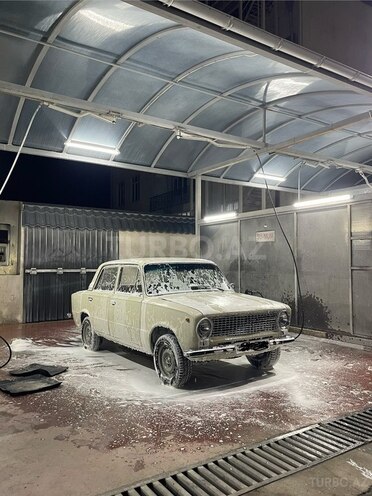 LADA (VAZ) 21011-1