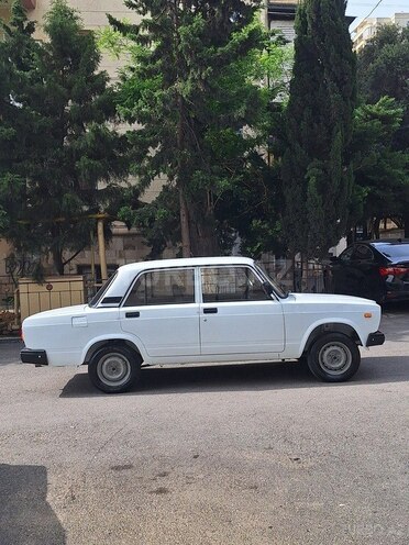 LADA (VAZ) 2107-4