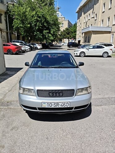 Audi A4-1
