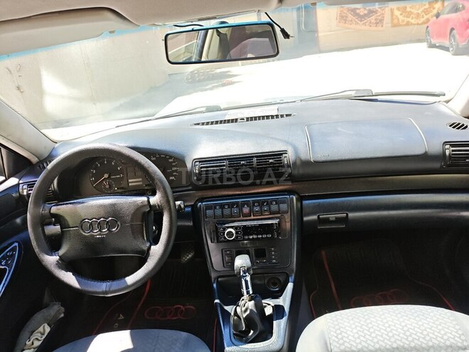 Audi A4-6