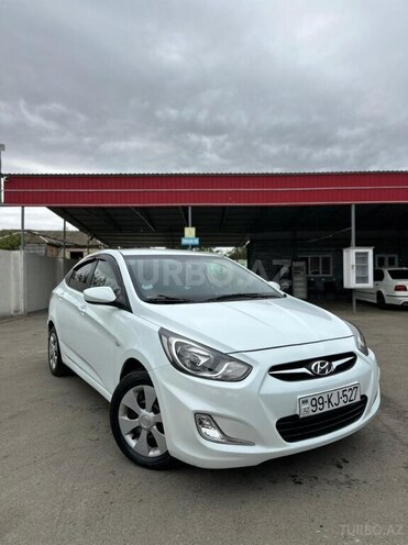 Hyundai Accent-2