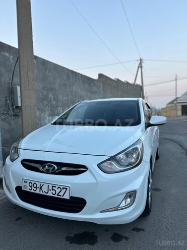 Hyundai Accent-1
