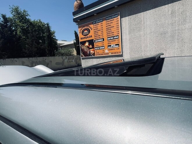 Mercedes E 240-18