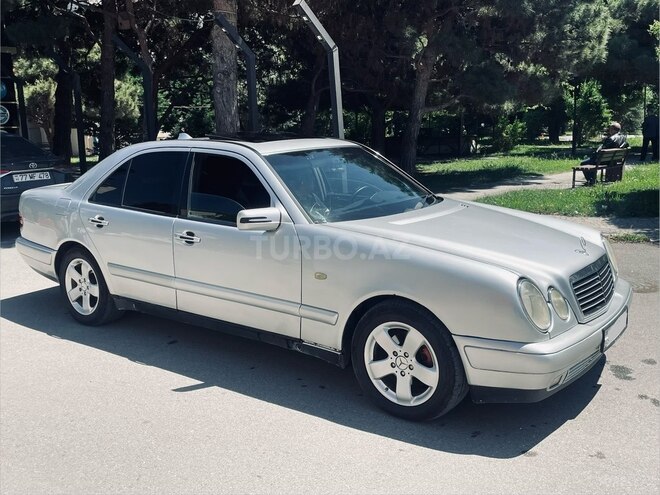 Mercedes E 240-15