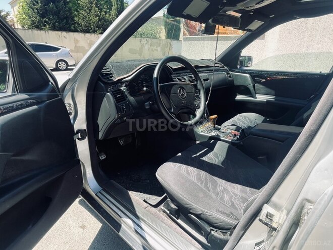 Mercedes E 240-9