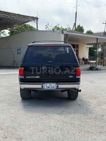 Ford Explorer-7