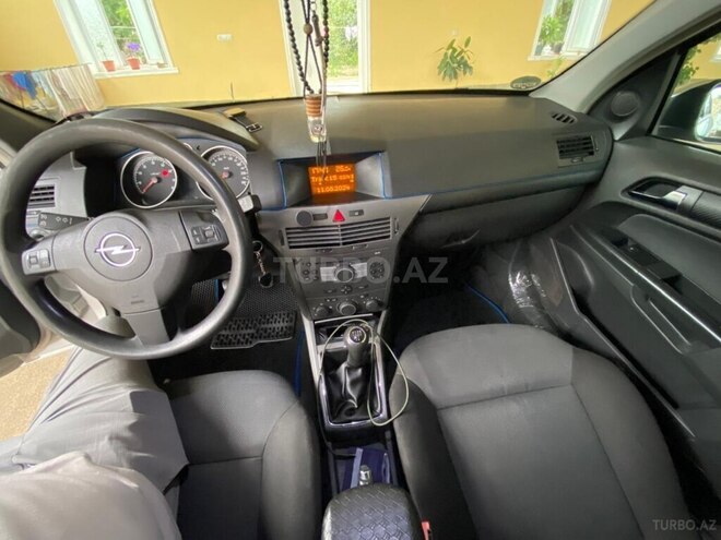 Opel Astra-10