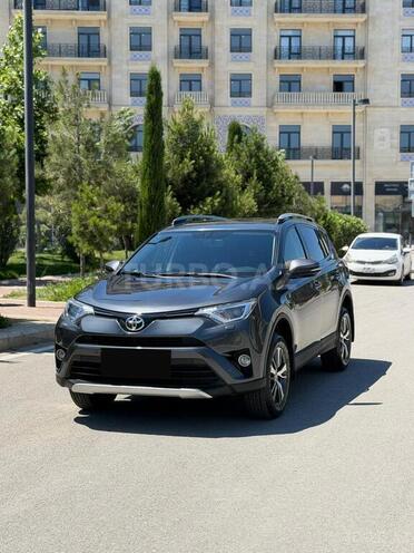 Toyota RAV4-1