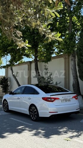 Hyundai Sonata-2