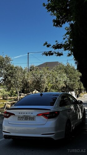 Hyundai Sonata-4