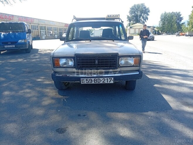 LADA (VAZ) 2107-1