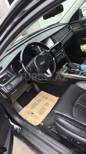 Kia K5-4