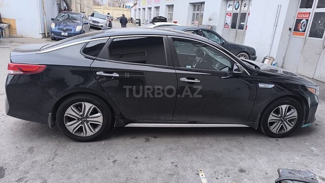 Kia K5-12