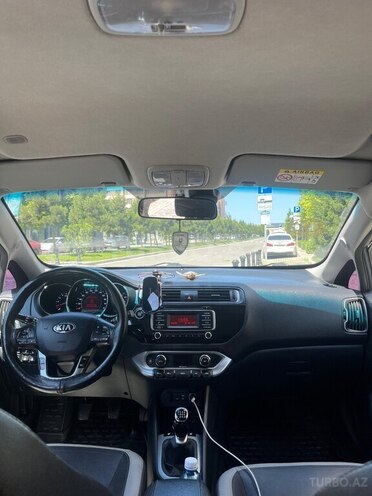 Kia Rio-7