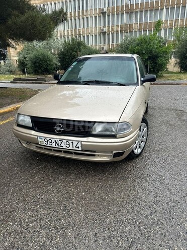 Opel Astra-1